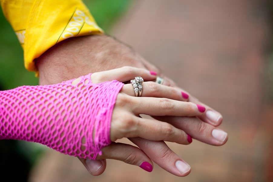 neon colors offbeat virginia wedding techno music bluemont vineyard (20)