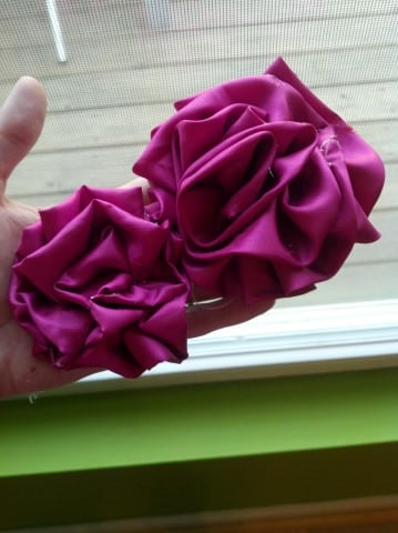 DIY fabric flower belt tutorial step by step pictures (13)