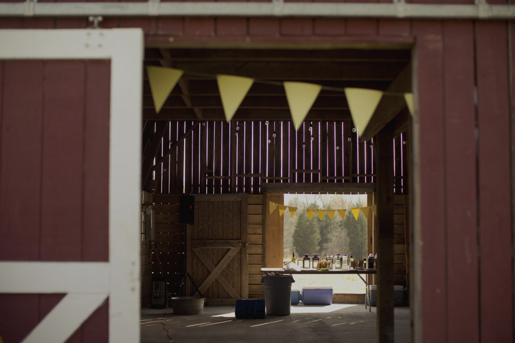 rustic virginia barn wedding