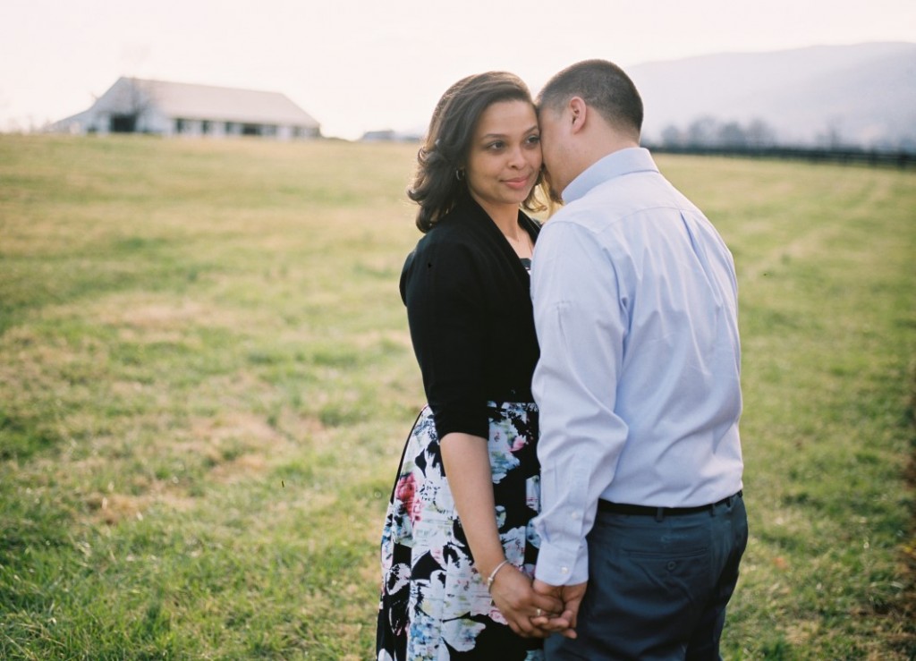 virginia vineyard engagement pictures (1)