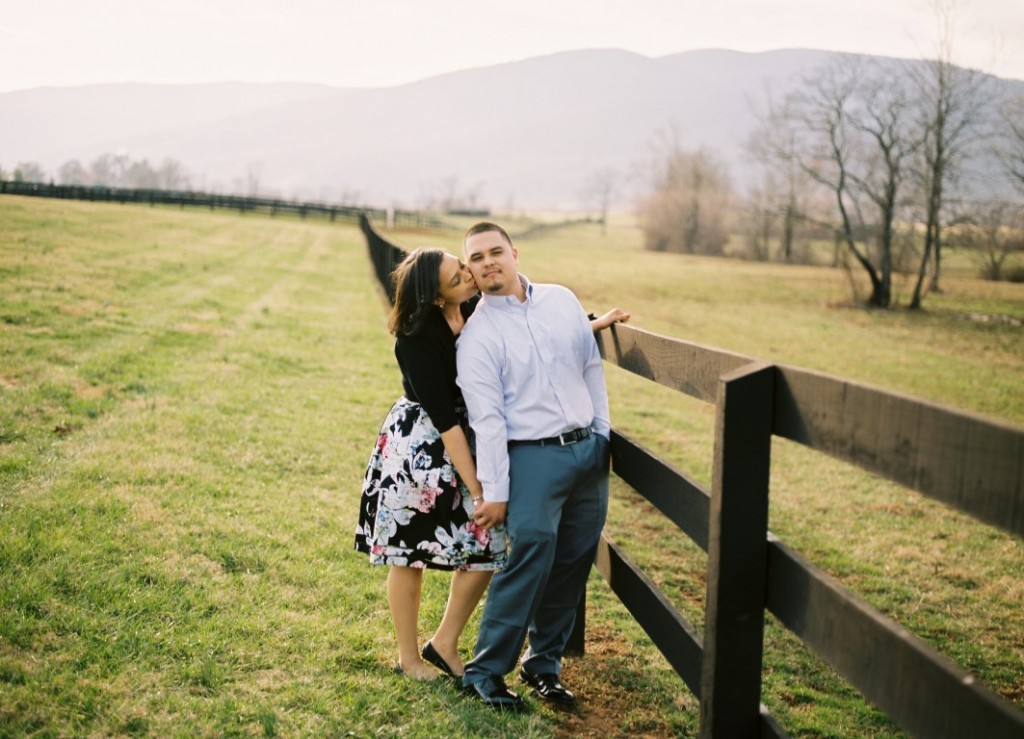 virginia vineyard engagement pictures (5)