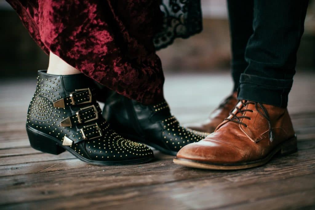 View More: http://sarahkimblephoto.pass.us/darksideofthemoonstyledshoot