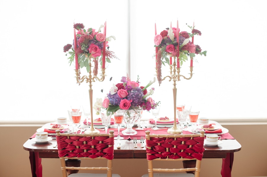 raspberry-and-gold-wedding-inspiration-tattooed-bride2